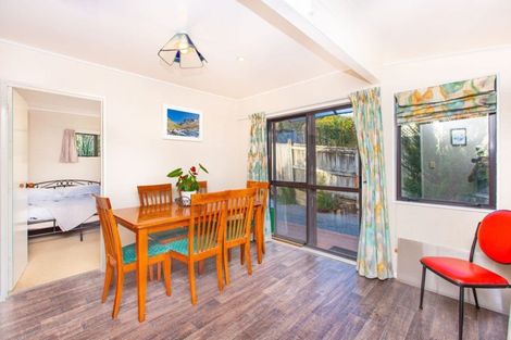 Photo of property in 8a Kaitoke Street, Raglan, 3225