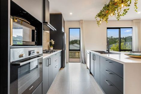 Photo of property in 7 Balthazar Road, Kumeu, 0810