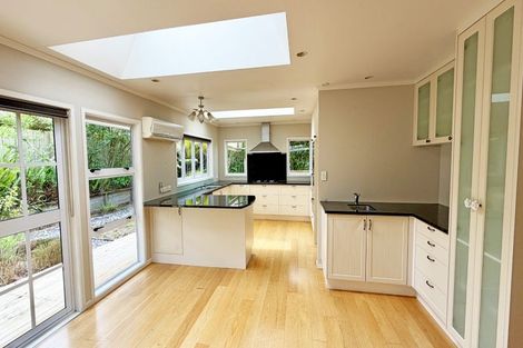 Photo of property in 50 Balmain Road, Chatswood, Auckland, 0626