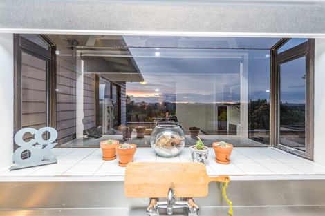 Photo of property in 67 Garfield Road, Helensville, 0800