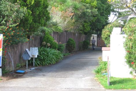 Photo of property in 2/20 Cornelian Crescent, Half Moon Bay, Auckland, 2012