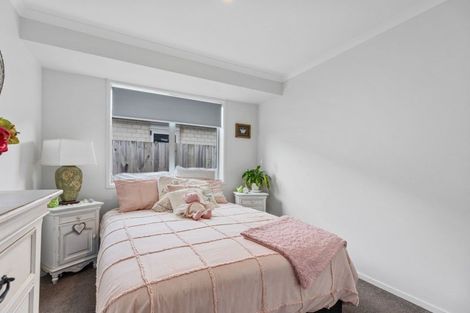 Photo of property in 8 Naeo Close, Papamoa Beach, Papamoa, 3118