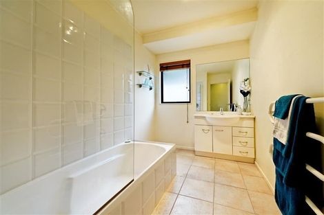 Photo of property in 19 Starlight Cove, Hobsonville, Auckland, 0618