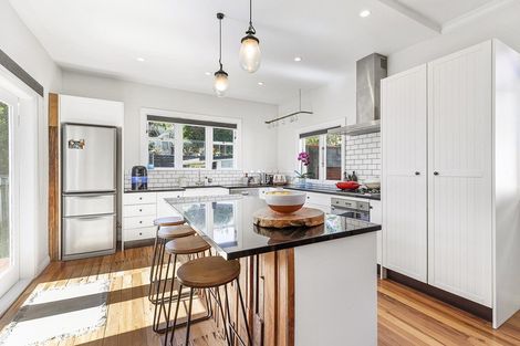 Photo of property in 99 The Parade, Island Bay, Wellington, 6023