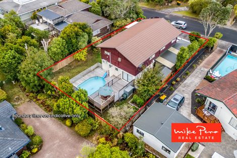 Photo of property in 7 Pokapu Street, Titirangi, Auckland, 0600