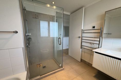 Photo of property in 118 Stapleford Crescent, Browns Bay, Auckland, 0630