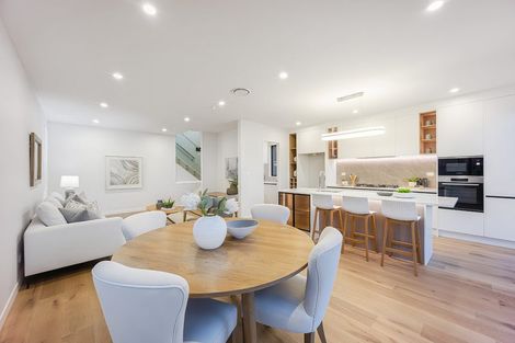 Photo of property in 7 Makumaku Place, Long Bay, Auckland, 0630