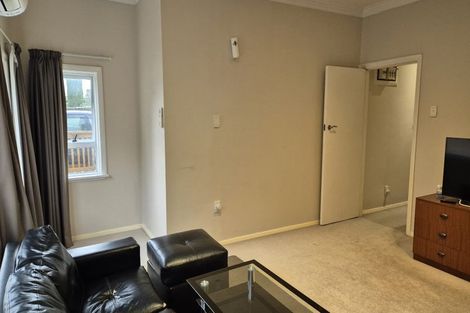 Photo of property in 22 Hampton Hill Road, Tawa, Wellington, 5028