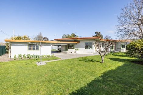 Photo of property in 16 Howard Road, Taradale, Napier, 4112