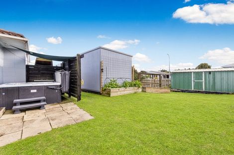 Photo of property in 9 Rata Street, Waiuku, 2123