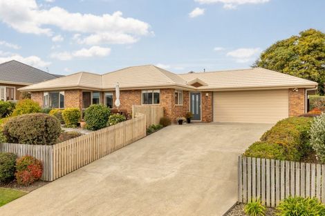 Photo of property in 43 James Drive, Diamond Harbour,  8971