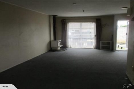 Photo of property in 1/6 Manuroa Road, Takanini, 2112