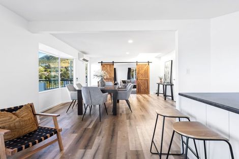 Photo of property in 16 Dudley Road, Lyttelton, 8082