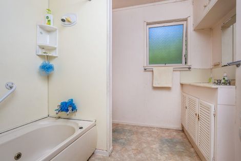 Photo of property in 35 Mcdowell Crescent, Hillcrest, Auckland, 0627