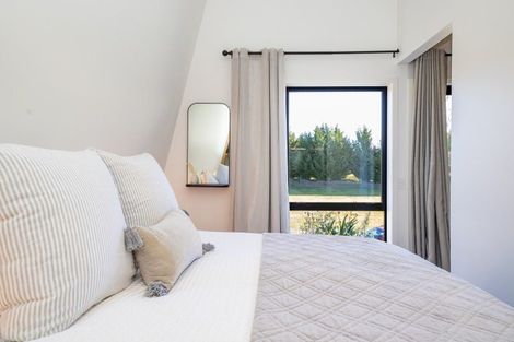 Photo of property in 61 Mcdonnell Road, Arrowtown, 9302
