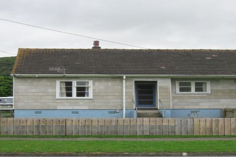 Photo of property in 61 Molesworth Street, Taita, Lower Hutt, 5011