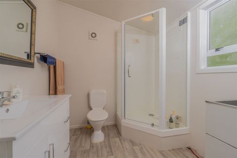 Photo of property in 74 Kervil Avenue, Te Atatu Peninsula, Auckland, 0610