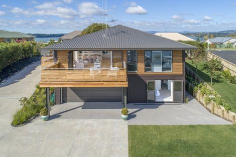 Photo of property in 100 Hamurana Road, Omokoroa, 3114