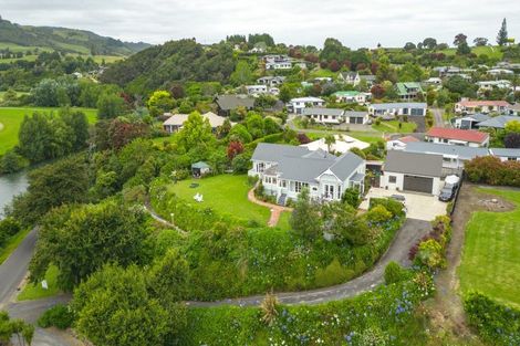 Photo of property in Cotswold Cottage B & B, 46 Maramarahi Road, Thames, 3578