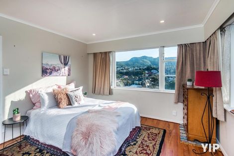 Photo of property in 3 Tawa Terrace, Tawa, Wellington, 5028