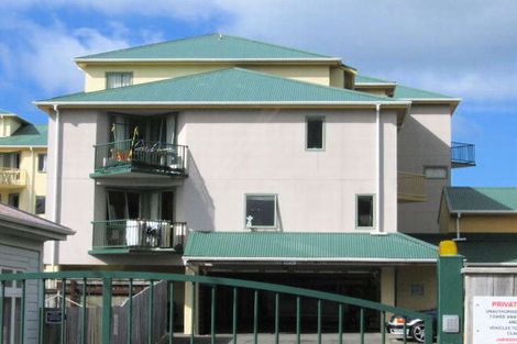 Photo of property in Palm Grove Apartments, 14/13d Palm Grove, Berhampore, Wellington, 6023
