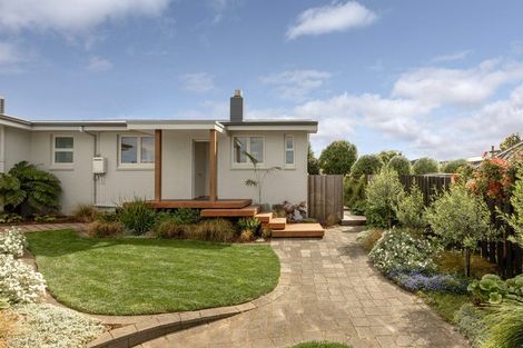 Photo of property in 13 Tupaea Place, Otumoetai, Tauranga, 3110