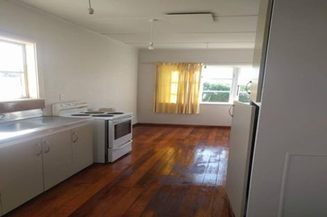 Photo of property in 16 Rangiora Avenue, Roslyn, Palmerston North, 4414