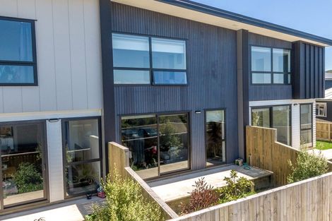 Photo of property in 14/62u Spenmoor Street, Newlands, Wellington, 6037