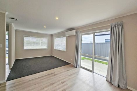 Photo of property in 14 George Yee Place, Taradale, 4112