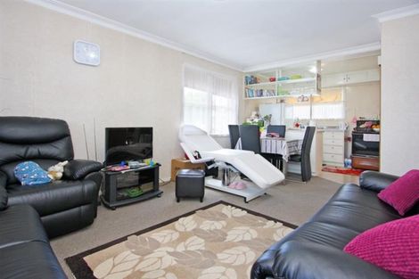 Photo of property in 2/100 Coronation Road, Papatoetoe, Auckland, 2025