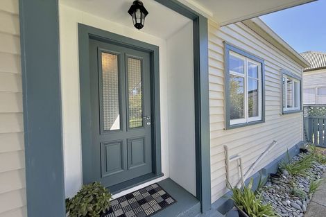 Photo of property in 25 Rhodes Street, Waimate, 7924