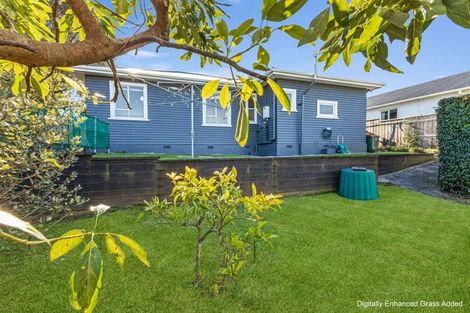 Photo of property in 9 Selwyn Street, Lower Vogeltown, New Plymouth, 4310