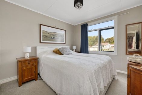 Photo of property in 16 Little Waihi Road, Maketu, 3189