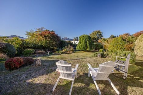 Photo of property in 8 Kennedy Crescent, Wanaka, 9305