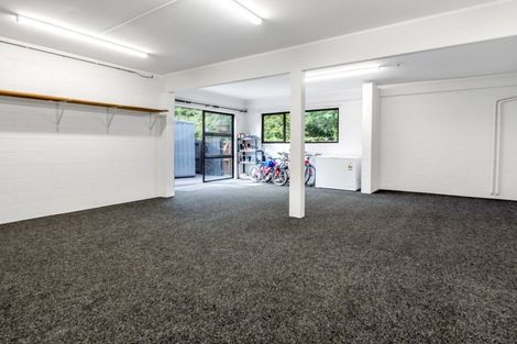 Photo of property in 21 Lastel Place, Shelly Park, Auckland, 2014