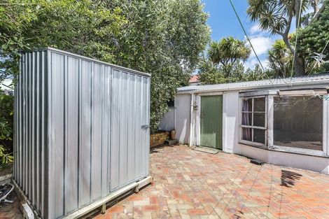 Photo of property in 10 Green Street, Newtown, Wellington, 6021