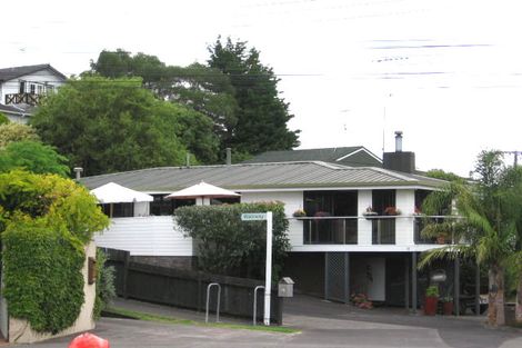 Photo of property in 2/14 Inga Road, Milford, Auckland, 0620