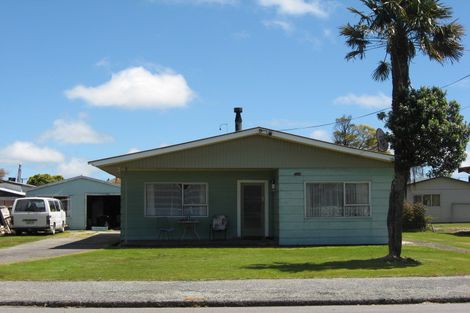 Photo of property in 132 Derby Street, Westport, 7825