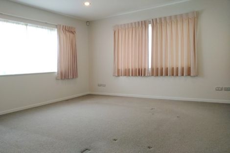 Photo of property in 9 Bushpark Place, Flat Bush, Auckland, 2016