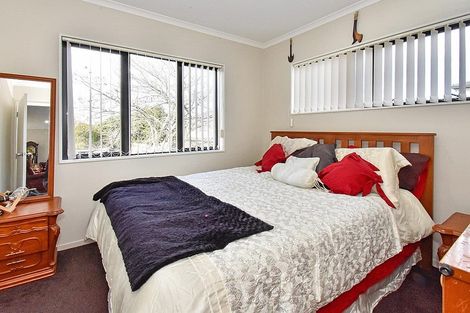 Photo of property in 7 Clendon Place, Manurewa, Auckland, 2102