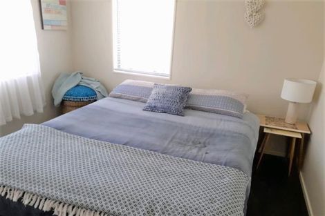 Photo of property in 34 Meynell Court, Glen Eden, Auckland, 0602