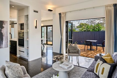 Photo of property in 17a Trinity Avenue, Epuni, Lower Hutt, 5011