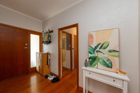 Photo of property in 9 Innes Place, Roslyn, Palmerston North, 4414