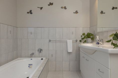 Photo of property in 1/8 Mere Road, Taupo, 3330