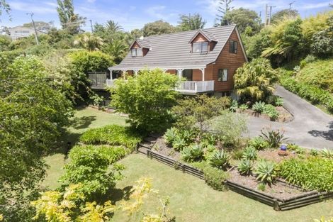 Photo of property in 141 Browns Bay Road, Browns Bay, Auckland, 0630