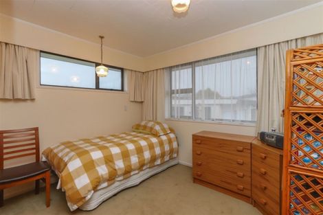 Photo of property in 4 Pokaka Place, Inglewood, 4330