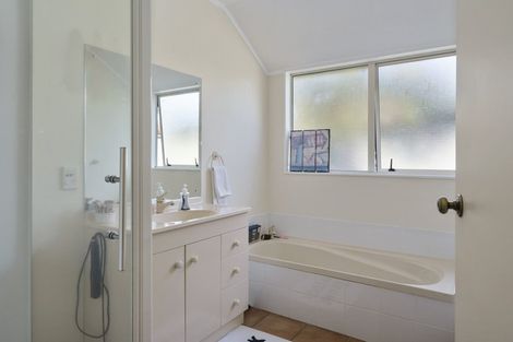 Photo of property in 16 Murray Court, Paraparaumu Beach, Paraparaumu, 5032