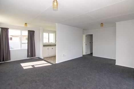 Photo of property in 19 Bendigo Street, Cloverlea, Palmerston North, 4412
