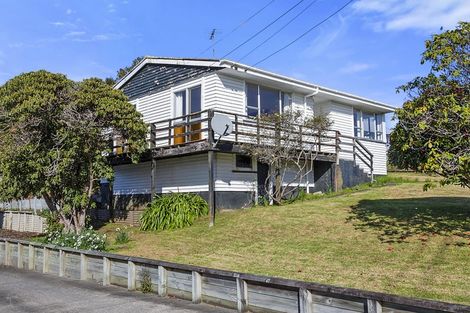Photo of property in 4 Clerke Place, Marfell, New Plymouth, 4310