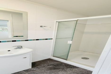 Photo of property in 100 Spinella Drive, Bayview, Auckland, 0629